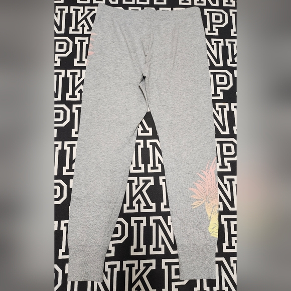 #549 Victoria Secret 2pc Pastel Palm Set🌴 - Picture 4 of 5